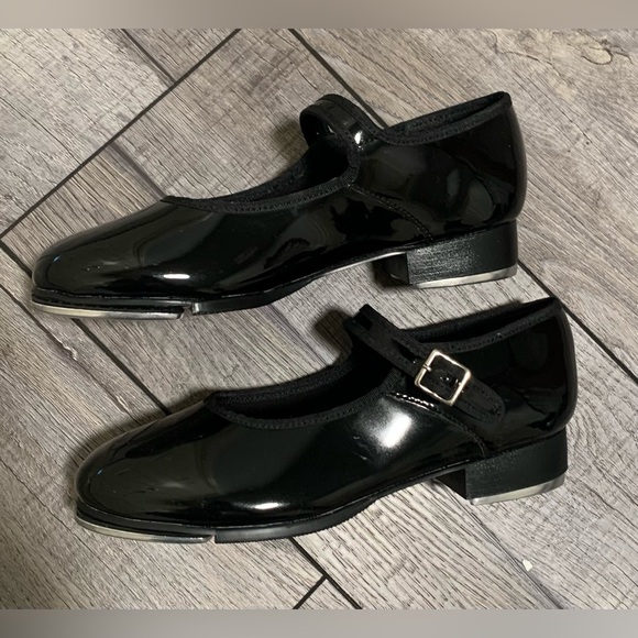 Capezio Girls Tap Shoes - Picture 1 of 6